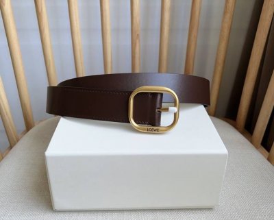 Loewe 罗意威 专柜最新同款腰带 选用植鞣牛皮革腰带 镌刻金属Loewe针扣五孔调节 卓越的工艺 个性的造型 精美的材质 宽:3.5