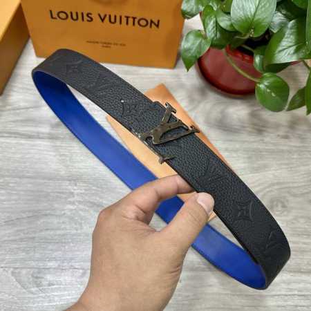 Lv.路易威登 宽40Mm双面原版小牛皮 搭配单钌钯电镀扣 完美的手感.油边 出众的设计.风格 高贵奢华 时尚大方 高清实拍 货真价实 品质保证 双面用 - 点击图像关闭