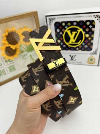 品名：Lv..路易..威登原单 材质：原单牛皮腰带 百分百头层牛皮腰带保证真皮，24K纯钢扣，专柜原单品质、做工精细，时尚大牌，送人自用首选包装： 请认准如图专 - 点击图像关闭