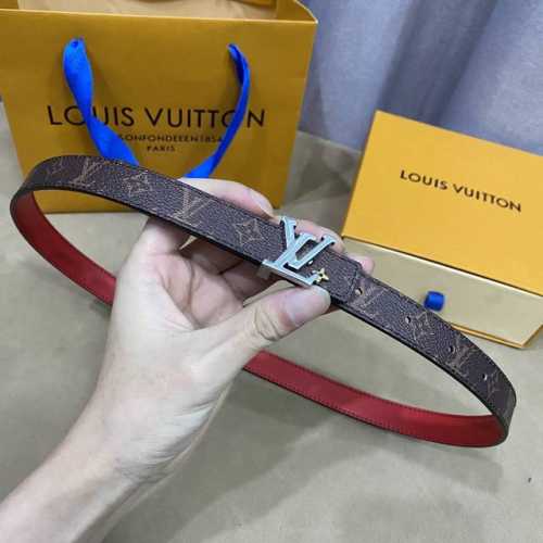 寬：20Mm 驢家新品 Ss22特別限定女士腰帶 寬度2Cm 訂製經典料襯托柔軟小牛皮底 全新開模標誌性搭扣 多色選