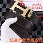 男士腰带：爱马仕 原单 男士皮带：百分百头层牛皮，保证真皮。24K纯钢扣双面可用专柜同等质量， 送人自用首选 包装： 请认准如图专柜包装，赠送打孔器，银联发票，