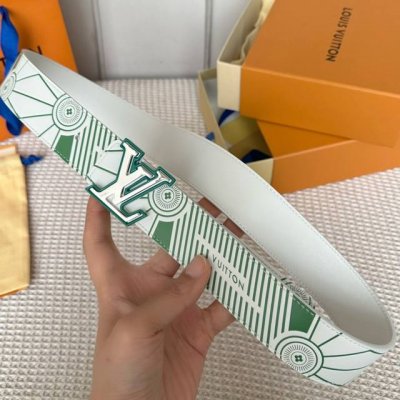 特 寬度：40mm Lv pyrmide Truck L OEiI雙面腰帶 驢家 海外原單代特供 面為進口小牛皮壓飾有標誌性品牌圖案效果工藝 原廠配色柔軟小牛皮