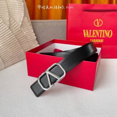 特 华伦天奴30Mm经典款双面色一带两用款 双面头层牛皮腰带搭配华伦精品铜扣，华丽优雅，时尚必备