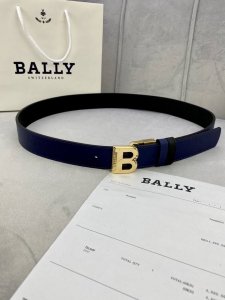 3.5Cm Bally 巴利 平纹 内衬头层小牛皮 ：配有金 银 字母扣头该皮带可调节，且能根据需要剪裁质量保证达到修身效果