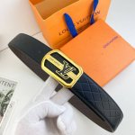 Lv 特种皮腰带系列 ，原厂五金精品不锈钢扣，手感柔软舒适 宽4.0Cm。
