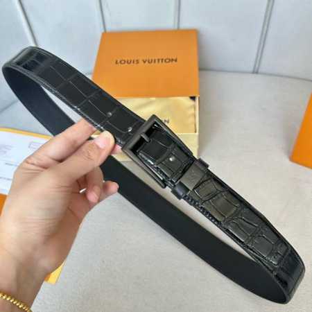 寬度：35Mm 驢家最新品 男士經典頂級休閒腰帶 寬度35毫米 品牌專用鳄鱼纹小牛皮搭配小牛皮底 全新開模精品針扣設計 低调百搭款！ - 点击图像关闭
