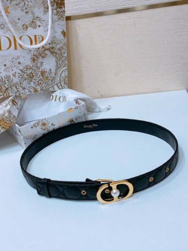 dior Montaigne Jolie Belt 光滑小牛皮和白色树脂珍珠 饰有*Christian Dior*标志 羊皮菱格腰带3.0Cm