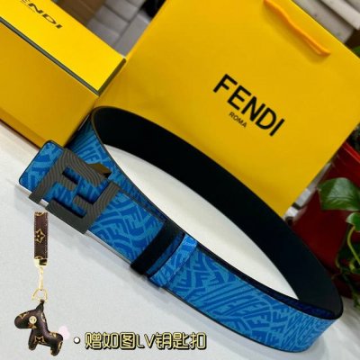 Fendl 芬迪 专柜同款 宽40Mm原版定制天蓝色ffvertigo图案皮料 搭配ff按钉钢扣 时尚潮流 经典百搭款