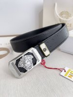 品名：Versace.范思哲原单腰带 皮带 型号：挂扣，经典人头纯钢材质扣头，头层牛皮，图片实物拍摄 材料：百分百头层牛皮，保证真皮。24K纯钢扣双面可用专柜同