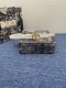 lucky 30 Montaigne Star 腰带P210 20 毫米白色光滑牛皮革 编号: B0448Ubxx_M900。 这款 Lucky 30 Mont