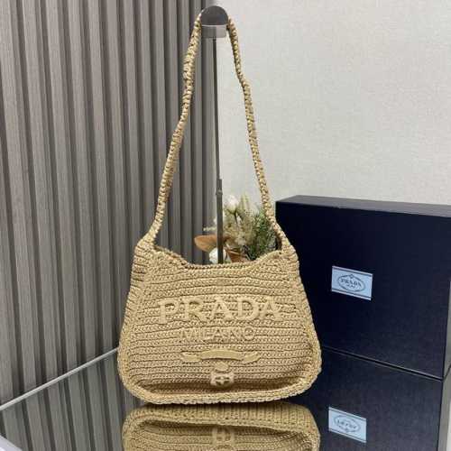 顶级原单 Prad*新款拉菲草编斜挎！1Bc186 满满的艺术气息～拉菲草编织非常扎实 超有质感 日常搭配私服也不会出错的单品 自然风的设计 仿佛都能呼吸 喜欢