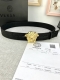 宽度：4.0Cm 范思哲 此款帆布回纹皮底 腰带饰有标志性的Versace美杜莎头像扣，彰显品牌格调。是一款精美的衣橱必备单品。