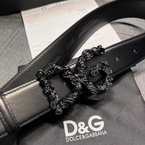 p230 Dg，宽4.0Cm Dolce&Gabbana 新款 金色电镀金属徽标搭扣搭扣下方设有点扣 无镍搭扣与配件，进口头层双面牛皮