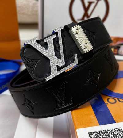 皮带：Lv.路易威登顶级复刻- 腰带：原单品质百分百进口原厂头层牛皮，保证真皮。满钻设计.镶钻工艺.真空电镀.永不掉色.24K纯钢扣头层小牛皮荔枝纹系列双面可用 - 点击图像关闭