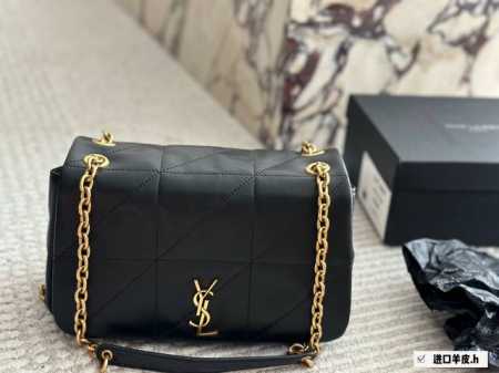 羊皮 Saint Laurent 新款 链条包百Jamie Ysl新款大包Jamie,你的时尚救星来了 超细腻羊皮纹 手感舒适且耐用。 珠宝级工艺金属链条， 细 - 点击图像关闭