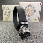 品名：Versace.范思哲 材质：原单牛皮腰带 百分百头层牛皮腰带保证真皮，24K纯钢扣，专柜原单品质、做工精细，时尚大牌，送人自用首选 包装： 请认准如图专