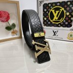 品名：Lv..路易..威登 材质：原单牛皮腰带 百分百头层牛皮腰带保证真皮，24K纯钢扣，专柜原单品质、做工精细，时尚大牌，送人自用首选 包装： 请认准如图专柜