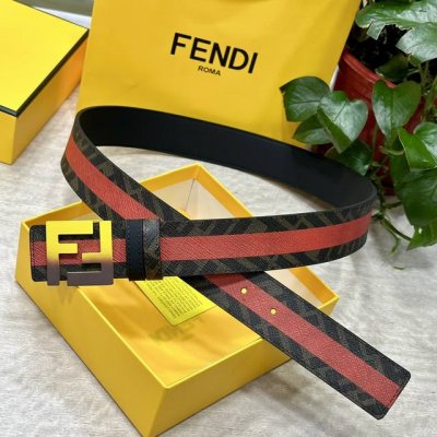 特 片装1 Fendi 芬迪 专柜同款 宽4.0Cm 双环正反用腰带 Ff按钉搭扣 黑色cuoio Romano皮革材质 反面面料带有烟草黄和黑色ff图案 四方