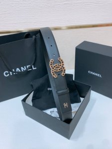 Chanel经典双C皮带腰带 新款Logo扣搭配进口羊皮带身，质感满分，简直身春日里的点睛之笔，皮带直径3.0Cm