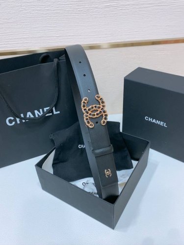 Chanel经典双C皮带腰带 新款Logo扣搭配进口羊皮带身，质感满分，简直身春日里的点睛之笔，皮带直径3.0Cm