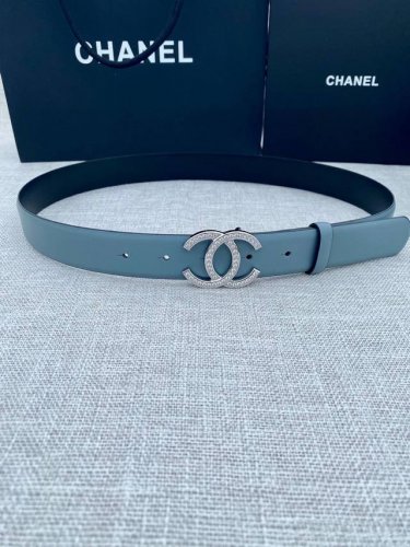 宽度3.0Cm Chanel 香奈儿 原版碰纹牛皮金 银 色镶钻钢扣。