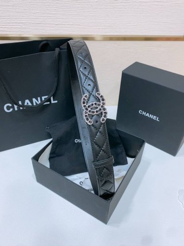 Chanel经典双C皮带腰带 新款Logo扣搭配进口胎羊皮带身，质感满分，简直身春日里的点睛之笔，皮带直径3.0Cm