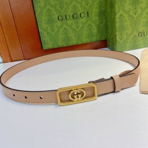 Gucci 古奇官网新款，双面原厂小牛皮搭配互扣式双g精品纯铜五金腰带，专柜规格 2.0Cm