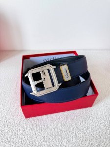 品名：卡地亚 Cartier 原单 腰带 皮带 型号：针扣，原版经典针式扣头，实物拍摄，双面头层牛皮 材料：百分百头层牛皮，保证真皮。双面可用专柜同等质量，原版