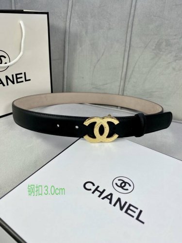 宽度3.0Cm Chanel 香奈儿 进口柔软小牛皮金 银色花纹金属logo花纹钢扣。