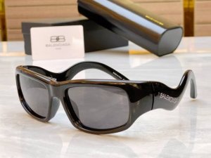 Balenciag* 巴黎*世家新款太阳镜，Model：Bb0320S，Size：58口20-130