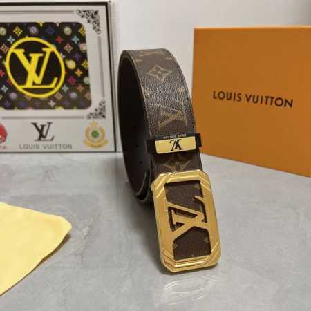 品名：Lv..路易..威登原单 材质：原单牛皮腰带 百分百头层牛皮腰带保证真皮，24K纯钢扣，专柜原单品质、做工精细，时尚大牌，送人自用首选 包装： 请认准如图 - 点击图像关闭