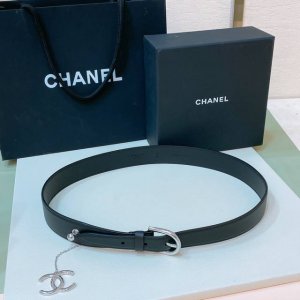 Chanel 香奶奶小牛皮 与 黄铜金属 简约针扣 独家首发 码数75-95欧