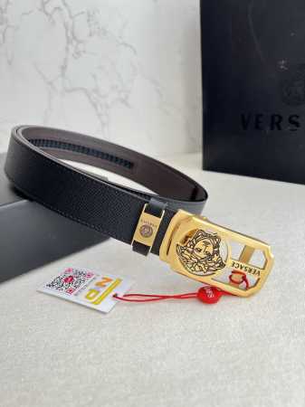 品名：范思哲.Versace.皮带腰带自动皮带 型号：自动带，纯钢材质经典人头自动扣，图片实物拍摄 腰带：百分百头层牛皮，自动带身，保证真皮。24K纯钢扣永不掉 - 点击图像关闭