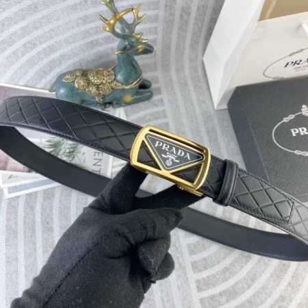 普拉达 特种皮腰带自动带系列 ，原厂五金精品不锈钢扣，手感柔软舒适 宽3.5Cm。 - 点击图像关闭