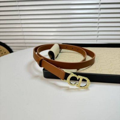 Dior 24早春新款 C D搭扣黄铜腰带扣，小牛皮腰带 经典永存 2.0Cm