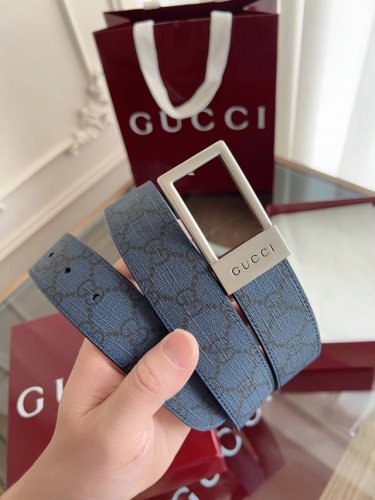 绝美Gucci 方扣男士新款腰帶 專櫃同步 寬3.5厘米 帶身帆布老花-拼進口硅胶底黑色 精緻真空電鍍雙G鋼扣 雙面可用。