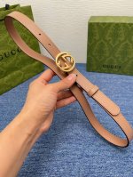 品牌 古驰 Gucci 特 P160 描述 采用高级Gucci Signature真皮精制而成，触感厚实，饰以双G商标带扣。腰带为意大利尺寸，请在购买前参阅腰带