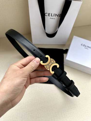 宽度2.5Cm Celine Triomphe中号光滑进口牛皮革腰带 头层牛皮 中腰 宽度1英寸 2.5厘米 Triomphe 配领扣带扣 编号：45Ak93A