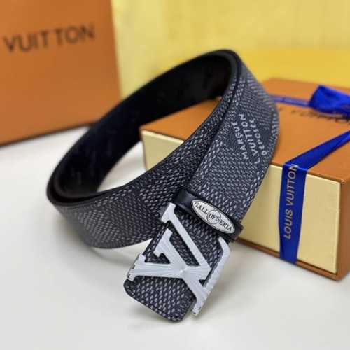 高端品质，实物拍摄 批 配全套包装 品牌：驴家最新款 扣头材质：精品实心钢扣 带身材质正面：40Mm宽度采用双面进口原版皮腰带 双面可用 。真空电镀五金扣头实物