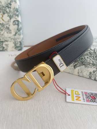 品名：迪奥. Dior 腰带自动带 皮带 型号：自动扣，纯钢材质自动扣，自动带身，图片实物拍摄 材料：百分百头层牛皮，保证真皮。24K纯钢扣专柜同等质量， 双面 - 点击图像关闭