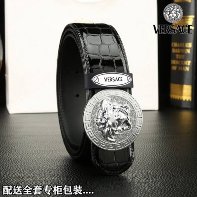 高端品质，实物拍摄 批 配全套包装 品牌：Versace海外原单 扣头材质：双色纯钢扣 带身材质正面：38Mm宽度采用进口头层牛皮腰带，纯钢质五金扣头实物拍摄长