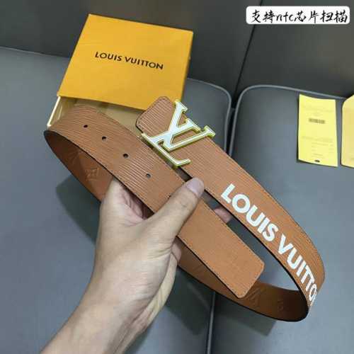 特 寬度：40Mm 進口Ep水波紋襯托原廠小牛皮底壓花！飾有高級絲印Logo視覺效果 搭扣與皮帶相呼應締造獨特造型 雙面用
