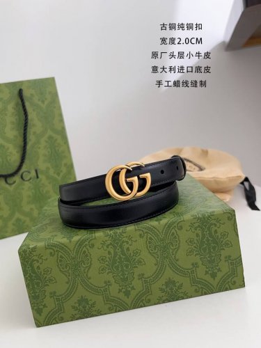 古～奇 顶级货品，原厂亮面头层小牛皮，意大利进口小牛皮 皮质总体手感柔软适中。顶级