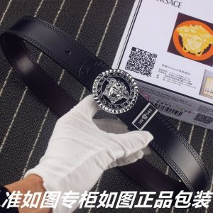 品名：范思哲.Ver Sace原单 型号：认准如图专柜包装，送打孔器材料：双面可用，百分百头层牛皮，保证真皮。美人头，24K钢扣，复古做旧工艺长城纹路，双面可用