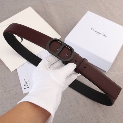 宽度3.5Cm Dior 迪奧 摔紋無線帶身 採用進口雙面頭層牛皮，手感細膩、配經典板扣 商務高端大氣上檔次！品質優良 做工精細；品質保證！帶身可裁剪