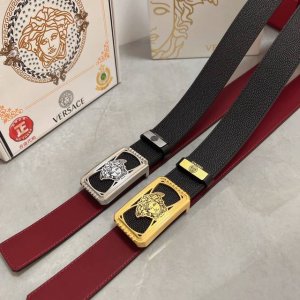 品名：Versace.范思哲 材质：原单牛皮腰带 百分百头层牛皮腰带保证真皮，24K纯钢扣，专柜原单品质、做工精细，时尚大牌，送人自用首选 包装： 请认准如图专