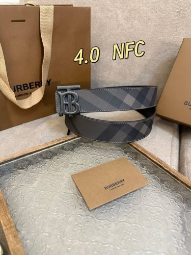 Burberry 博柏利原厂进口皮料，格纹 牛皮 品质毋庸置疑 没有更好 只有最好 宽度4.0Cm 内置Nfc正品芯片感应验证