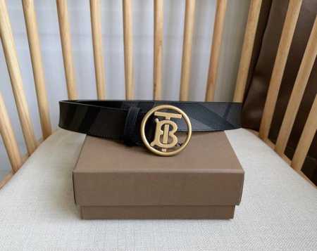 Burberry 巴宝莉专柜同步上新精选London镌刻焕新的品牌微标 扣环饰有抢眼的镀金专属标识图案 宽:3.5Cm 精致优雅 简单大方 - 点击图像关闭