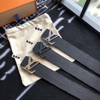 皮带：Lv..路易..威登顶级复刻. 腰带：原单品质百分百头层牛皮，保证真皮。真空电镀.永不掉色.24K纯钢扣头层牛皮，水波纹系列，永恒经典款专柜同等质量， 送
