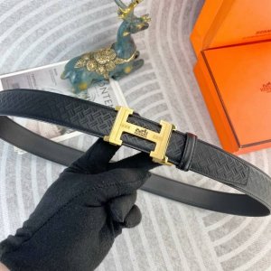 爱马仕 特种皮腰带自动带系列 ，原厂五金精品不锈钢扣，手感柔软舒适 宽3.5Cm。